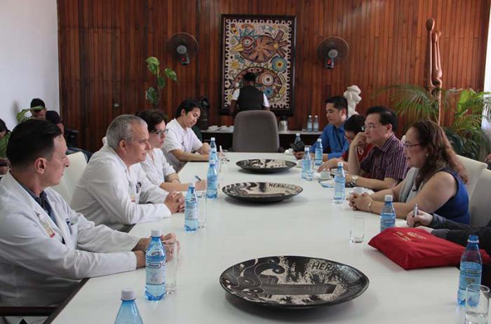 filipinas sistema salud cubano