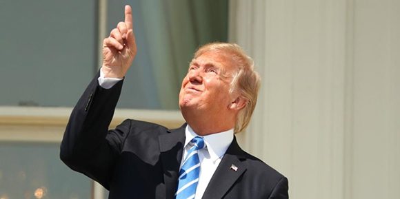 trump eclipse solar 01 580x289