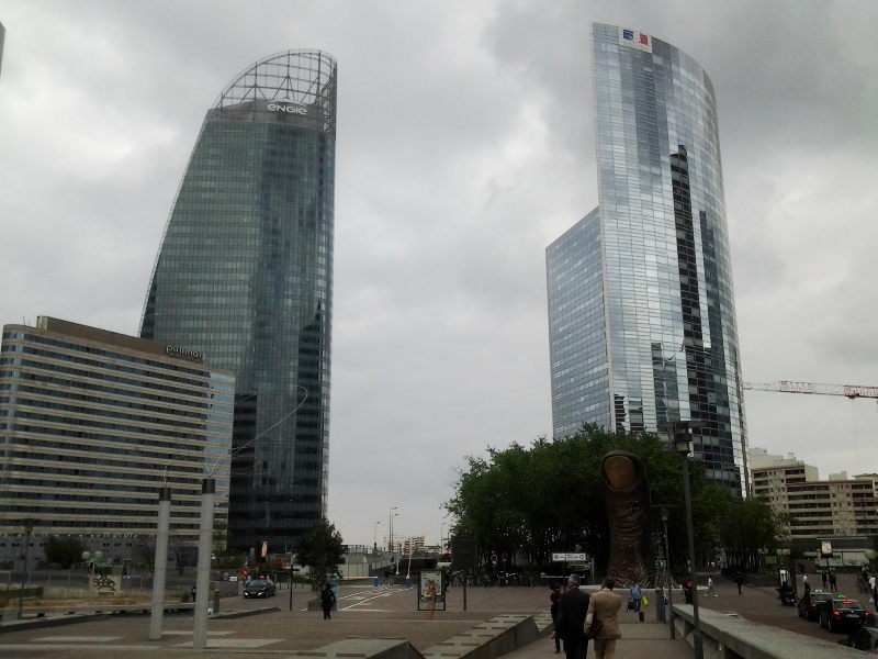 La Défense París 12