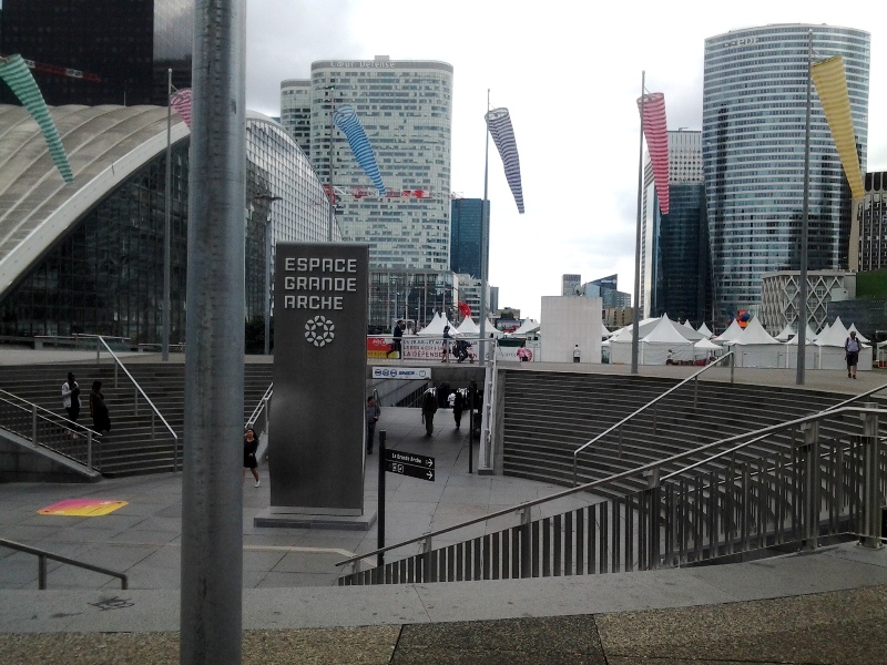 La Défense París 9