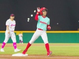 Softbolistas cubanas auparon a Diablos Rojos en LMS