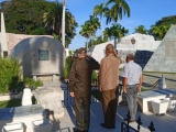 Ofrendas florales a Céspedes y Martí en Santa Ifigenia